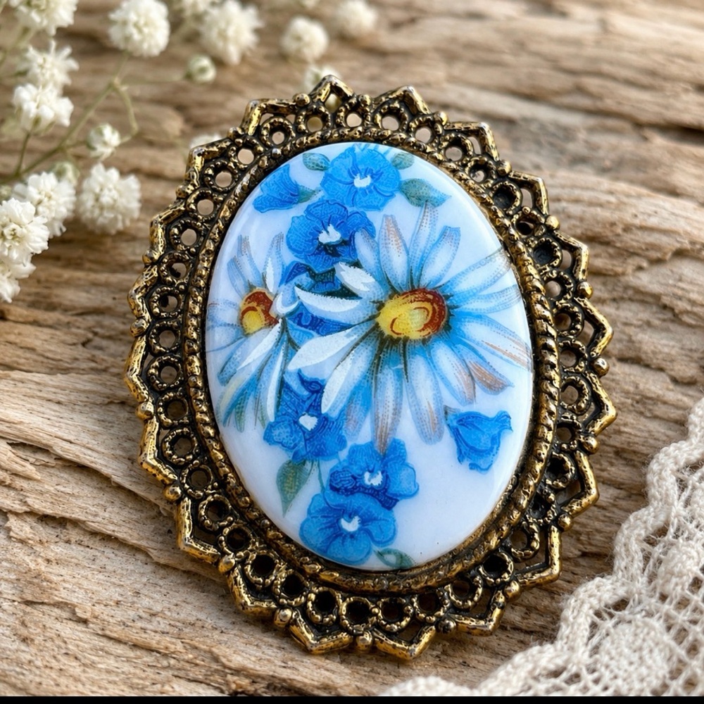Vintage Floral Porcelain Cabochon Brooch Blue Daisy Gold Tone Filigree Pin
